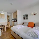 Immogroom - 2 Rooms Sea View - Air Conditioner - Wifi - Pool - Parking